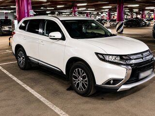 2016 Mitsubishi Outlander III Рестайлинг 2, белый, 1650000 рублей, вид 1
