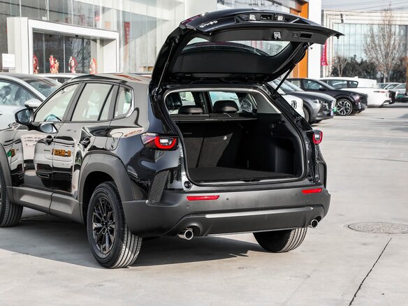 2026 Mazda CX-50, серый - вид 7