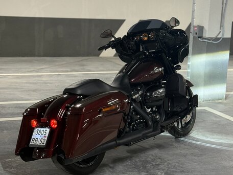 2018 Harley-Davidson Street Glide Special, красный, 1750000 рублей, вид 4