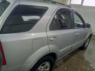 2007 Kia Sorento I Рестайлинг, серебристый, 999999 рублей, вид 3