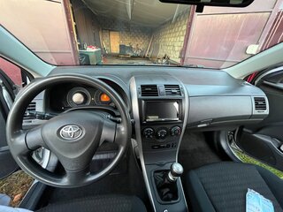 2008 Toyota Corolla X (E140, E150), серебристый, 810000 рублей, вид 5
