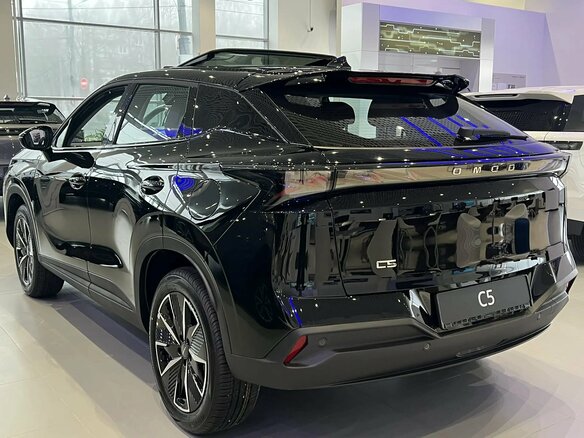 2026 Omoda C5 II, чёрный - вид 4