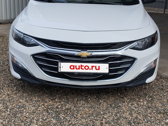 2019 Chevrolet Malibu IX Рестайлинг, белый, 1550000 рублей - вид 1