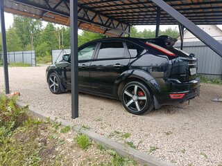 2010 Ford Focus II Рестайлинг, чёрный, 490000 рублей, вид 1