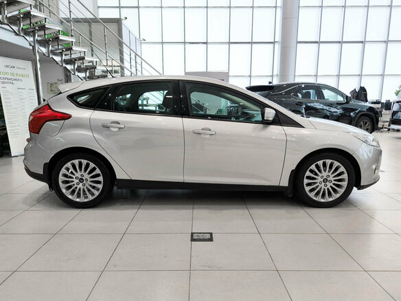 2013 Ford Focus III, серебристый - вид 3