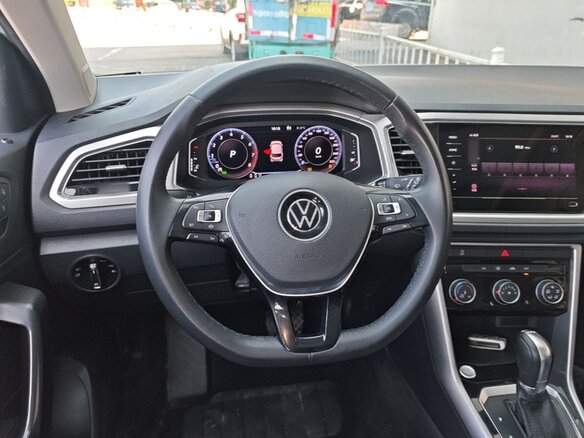 2023 Volkswagen T-Roc I Рестайлинг, белый - вид 8