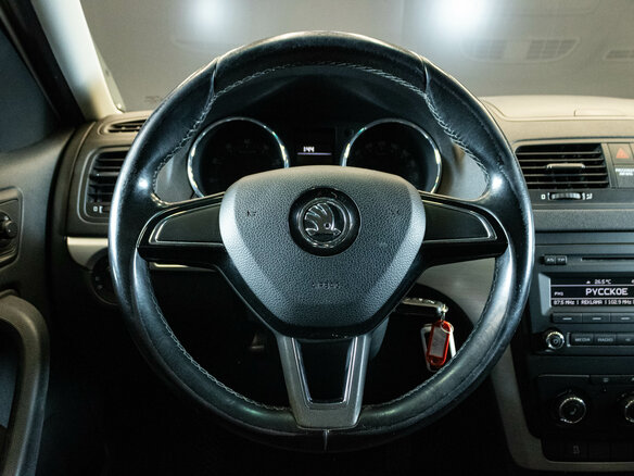 2014 Skoda Yeti I Рестайлинг, белый, 1379000 рублей - вид 5