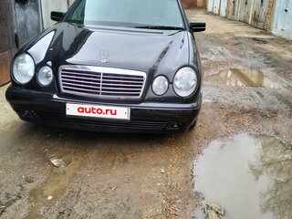 1996 Mercedes-Benz E-Класс 280 II (W210, S210), чёрный, 1000000 рублей, вид 1