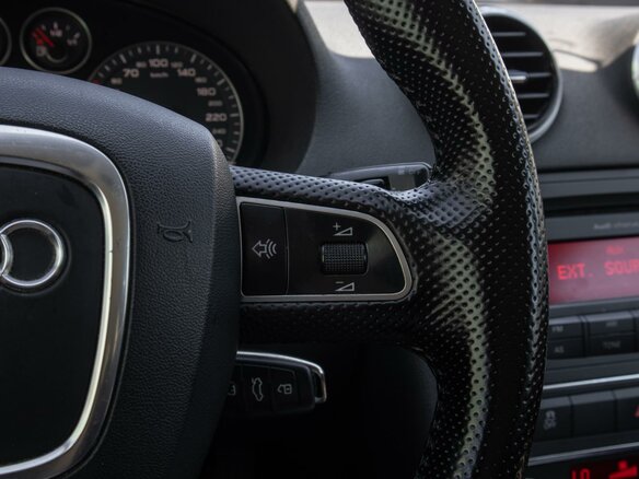 2011 Audi A3 II (8P) Рестайлинг 2, белый - вид 15