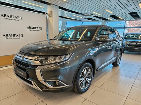 2019 Mitsubishi Outlander III Рестайлинг 3, серый, 1739000 рублей, вид 1
