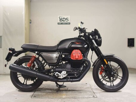 2018 Moto Guzzi V 7 III, чёрный, 645000 рублей, вид 2