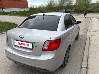 2010 Kia Rio II Рестайлинг, серебристый, 370000 рублей, вид 3