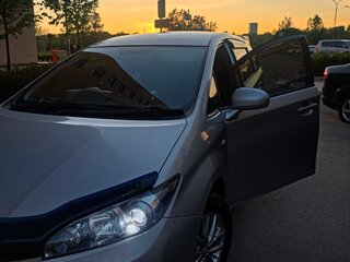 2010 Toyota Wish II, серебристый, 1250000 рублей, вид 3