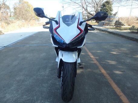 2019 Honda CBR 400R, белый, 640000 рублей, вид 2