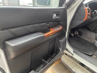 2006 Nissan Patrol V (Y61) Рестайлинг, серебристый, 3600000 рублей, вид 5