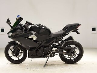 2018 Kawasaki Ninja 400, чёрный, 413000 рублей, вид 1