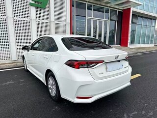 2023 Toyota Corolla XII (E210), белый, 1245000 рублей, вид 4