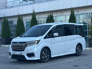 2020 Honda Stepwgn Spada V Рестайлинг, белый, 2400000 рублей, вид 3