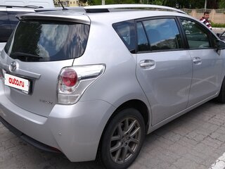 2010 Toyota Verso I, серый, 1245000 рублей, вид 2
