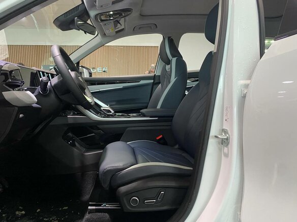 2026 Geely Atlas II, белый - вид 6