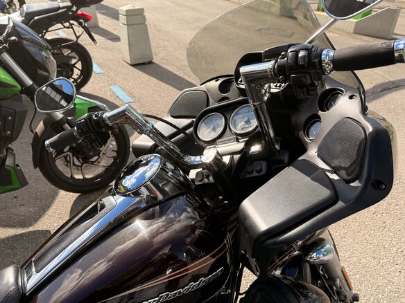 2011 Harley-Davidson Road Glide, красный, 920000 рублей - вид 3