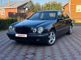 2000 Mercedes-Benz E-Класс 320 II (W210, S210) Рестайлинг, синий, 680000 рублей, вид 1