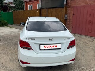 2014 Hyundai Solaris I Рестайлинг, белый, 670000 рублей, вид 4