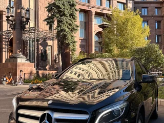 2015 Mercedes-Benz GLA 200 I (X156), чёрный, 1850000 рублей, вид 2