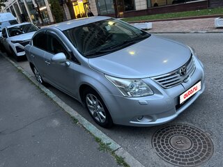 2011 Toyota Avensis III, серебристый, 875000 рублей, вид 4