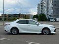 2018 Toyota Camry VIII (XV70), белый - вид 6
