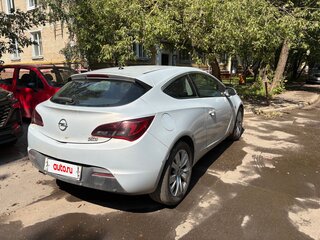 2012 Opel Astra GTC J Рестайлинг, белый, 550000 рублей, вид 4