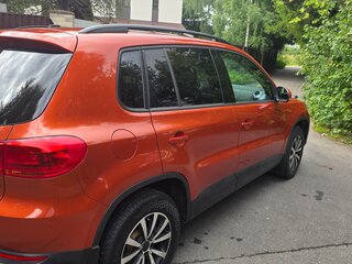 2016 Volkswagen Tiguan I Рестайлинг, оранжевый, 1800000 рублей, вид 3