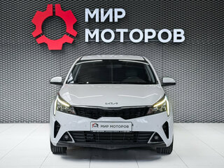 2021 Kia Rio IV Рестайлинг, белый, 1725000 рублей, вид 2