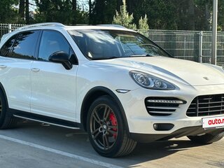 2011 Porsche Cayenne Turbo II (958), белый, 2122620 рублей, вид 3