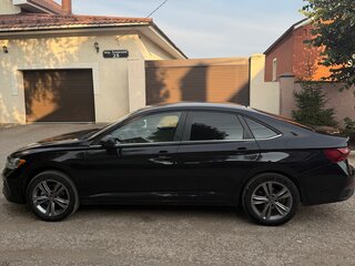 2022 Volkswagen Jetta VII Рестайлинг, чёрный, 1750000 рублей, вид 4