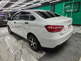 2017 Lada (ВАЗ) Vesta I, белый, 700000 рублей, вид 2