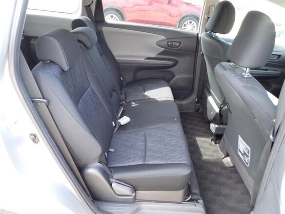 2011 Toyota Wish II, серебристый - вид 7