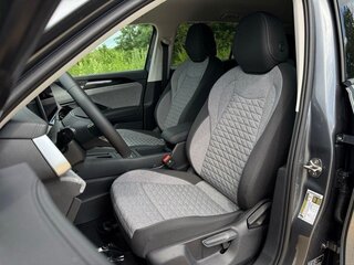 2026 Volkswagen Tiguan III (NA Market), серый, 5723178 рублей, вид 4