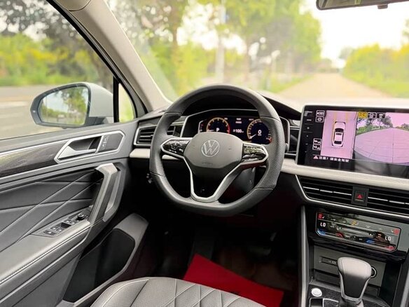2023 Volkswagen Tiguan II Рестайлинг, белый, 2330000 рублей - вид 10