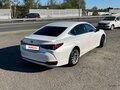 2021 Lexus ES 300h VII, белый, 4110000 рублей - вид 3