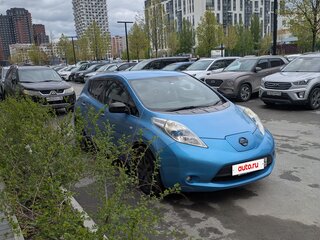 2015 Nissan Leaf (EM57) I (ZE0/AZE0), голубой, 805000 рублей, вид 2