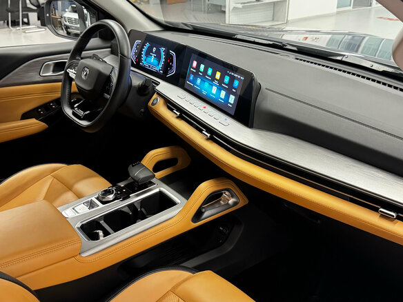 2024 Changan Hunter Plus, серый, 2540000 рублей - вид 9