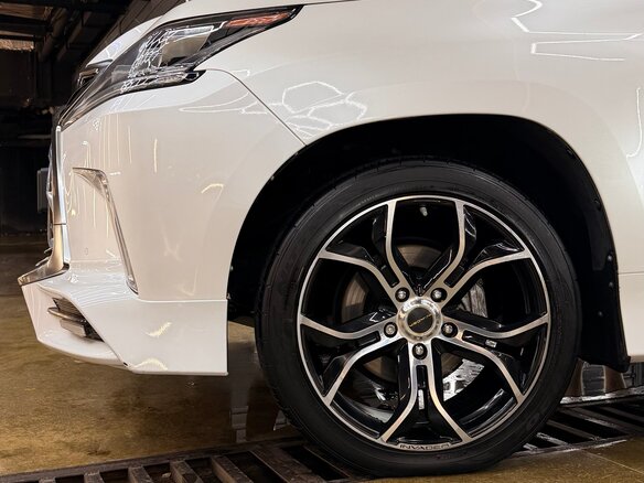 2017 Lexus LX 570 III Рестайлинг 2, белый, 11500000 рублей - вид 6