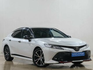 2020 Toyota Camry VIII (XV70), белый, 3149000 рублей, вид 1