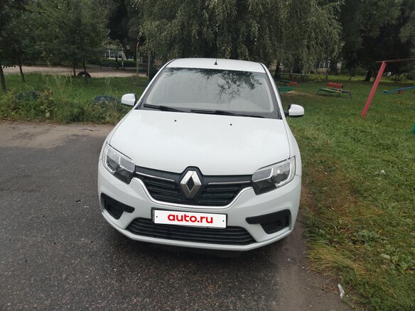 2021 Renault Logan II Рестайлинг, белый, 730000 рублей