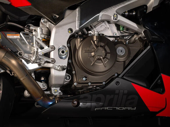2010 Aprilia RSV4, чёрный, 1300000 рублей - вид 6