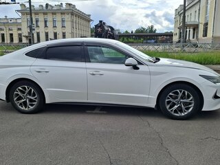 2020 Hyundai Sonata VIII (DN8), белый, 1500000 рублей, вид 3
