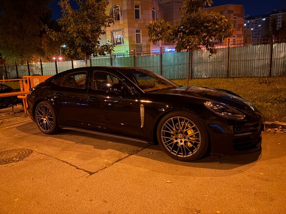 2022 Porsche Panamera 4 Executive II Рестайлинг, чёрный, 11780000 рублей - вид 5