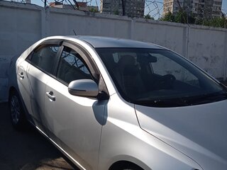 2011 Kia Cerato 6-speed II, серебристый, 1100000 рублей, вид 1