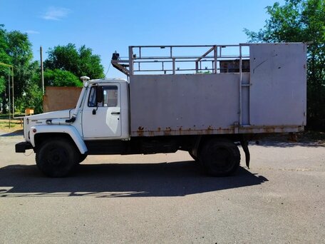 2005 ГАЗ 2784, белый, 550000 рублей, вид 2
